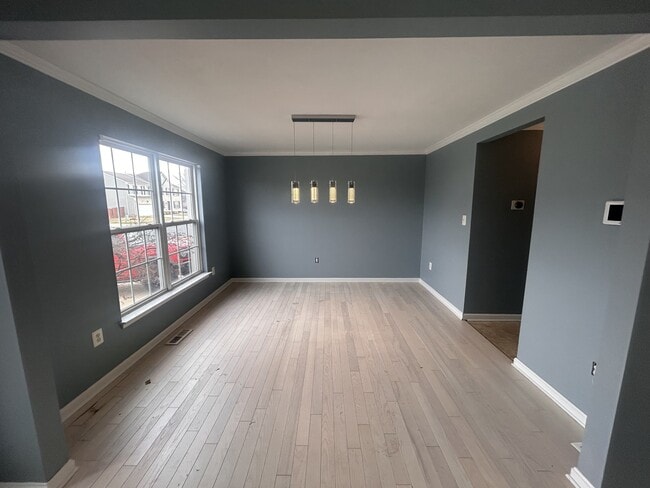 Building Photo - 6 Mintwood Dr