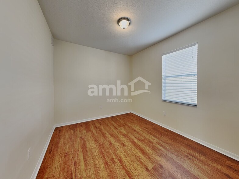 Building Photo - 19554 Timberbluff Dr