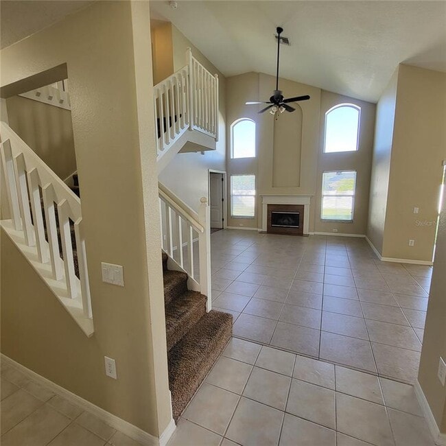 Building Photo - 25903 Bloomsbury Ct