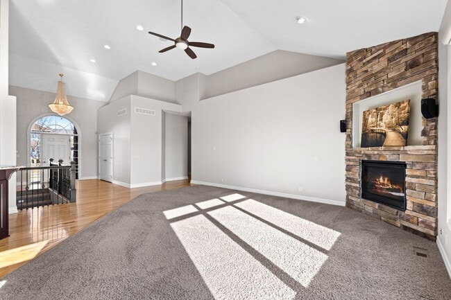 Building Photo - Stunning 4 bedroom Ranch in Elkhorn