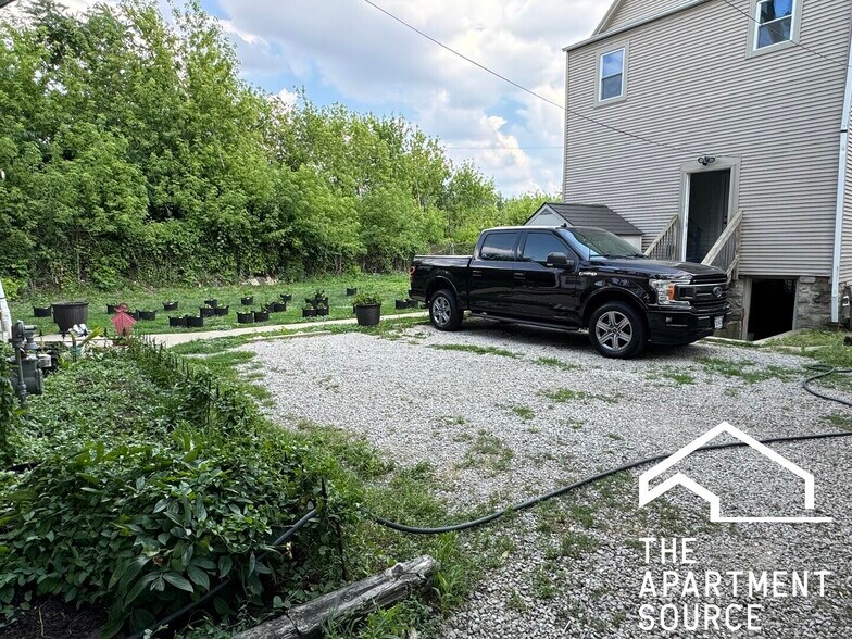 Building Photo - 3904 W Armitage Ave