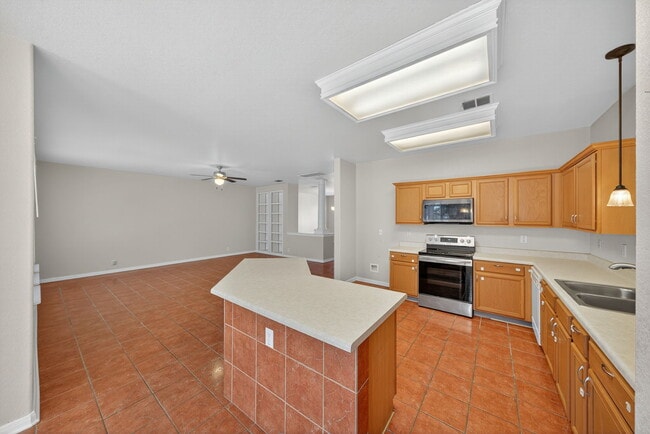 Building Photo - 25119 Royal Land