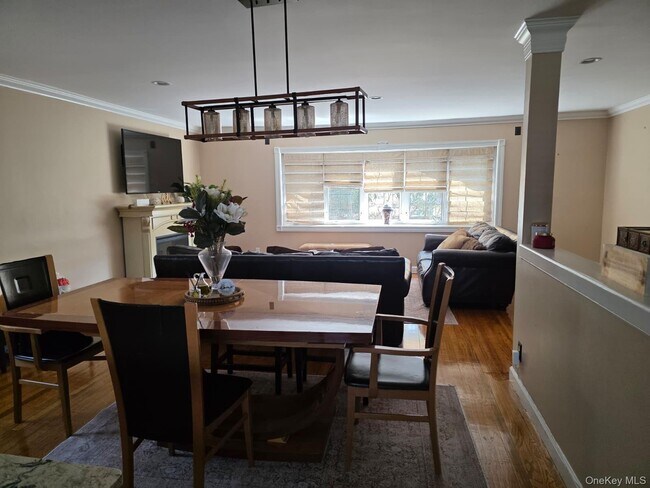 Building Photo - 838 Pepperidge Rd