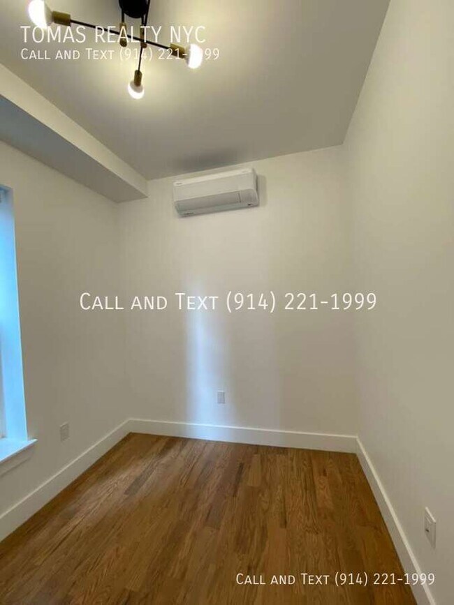 Building Photo - 286 Hawthorne Ave