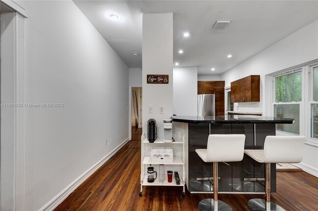 Building Photo - 86 NE 47th St
