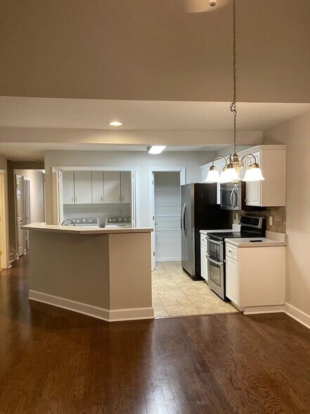 Building Photo - 315 Caldwell Cir