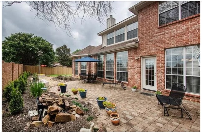Building Photo - 1602 Wagon Wheel Dr