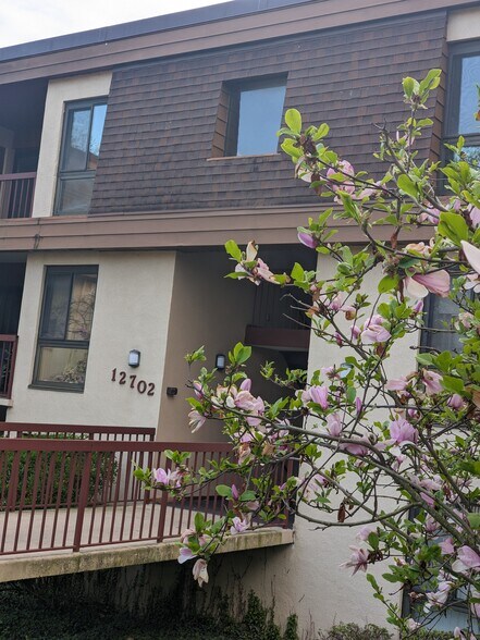 Building Photo - 12702 Veirs Mill Rd