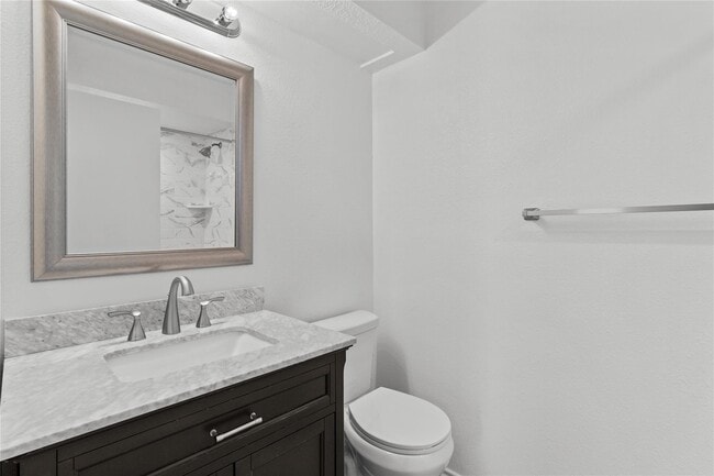 Building Photo - 805 28 1/2 St