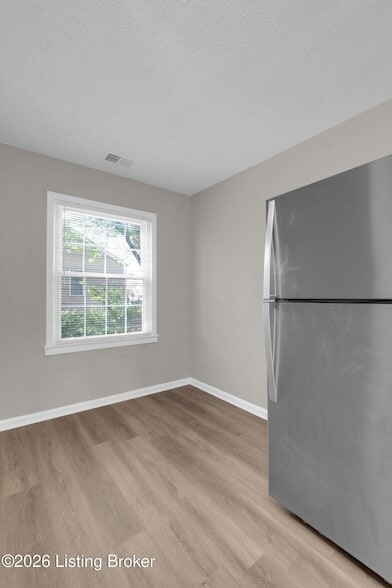 Building Photo - 1927 S 28th St