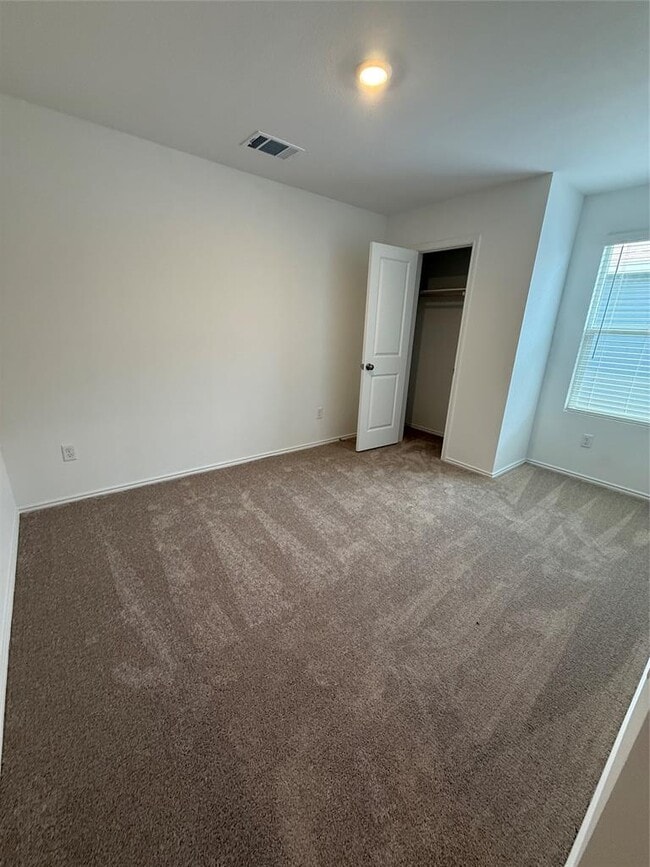 Building Photo - 228 Basalt Dr