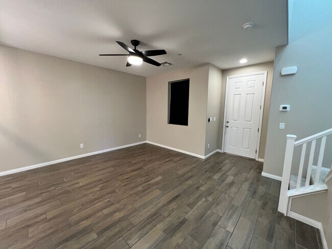 Building Photo - 534 Celebratory Pl