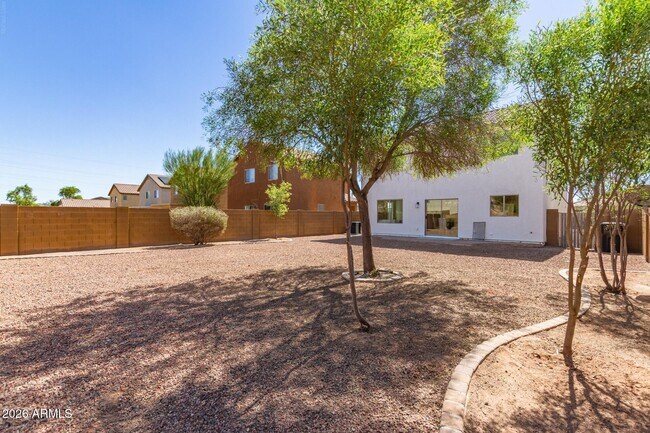 Building Photo - 4638 W Lemon Ave