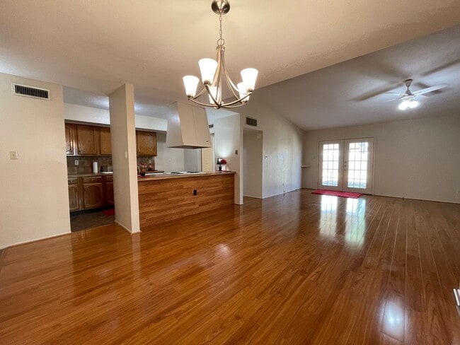 Building Photo - COMING SOON - SPACIOUS 3 BEDROOM 2 BATH BRICK HOME
