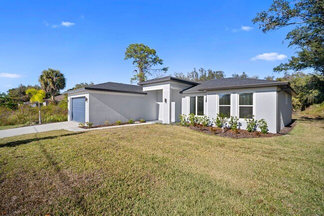 Building Photo - Luxury New construction 3 bedroom 2 baths located in North Port
