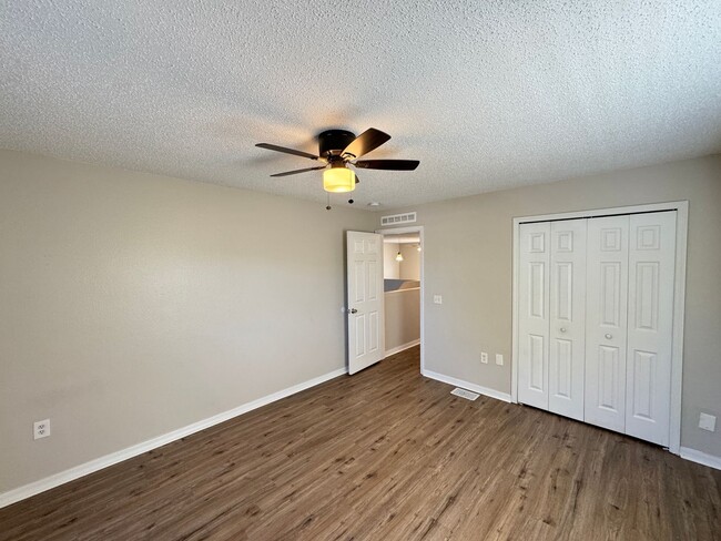 Building Photo - Spacious 4-Bedroom Home with 3 Full Baths in Whispering Trails – Pet Friendly!