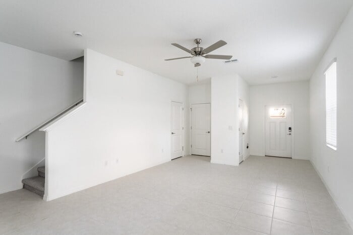 Building Photo - 38235 Fallstone Way