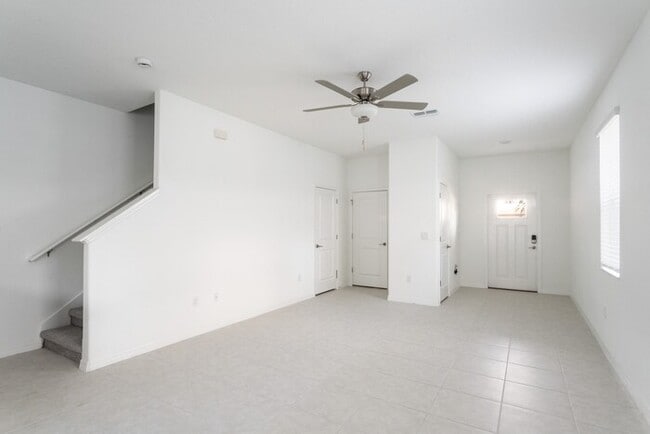 Building Photo - 38256 Fallstone Way