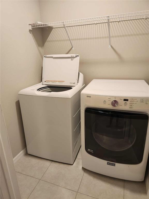 Building Photo - 10488 Shady Preserve Dr