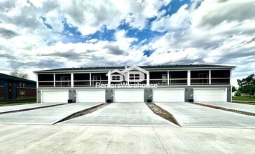 Building Photo - 2105 Willis Ave