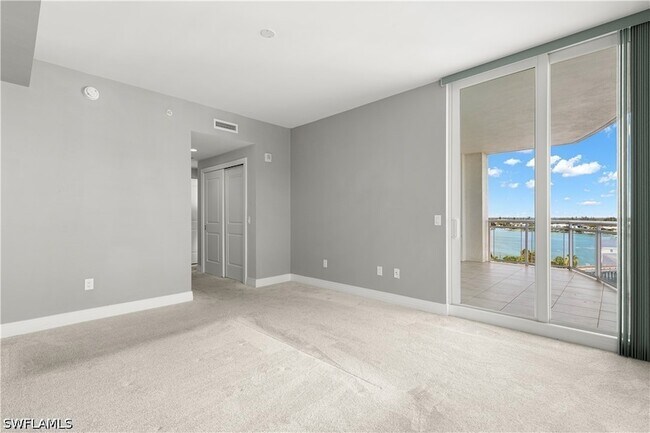 Building Photo - 1325 Snell Isle Blvd NE
