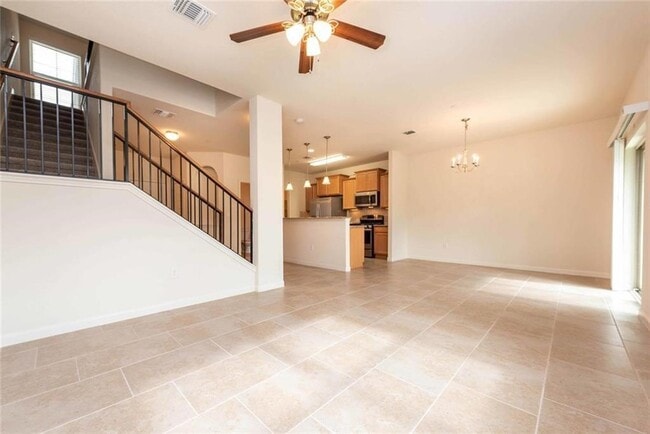 Building Photo - 1620 Bryant Dr