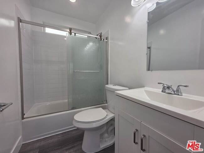 Building Photo - 105 Roswell Ave