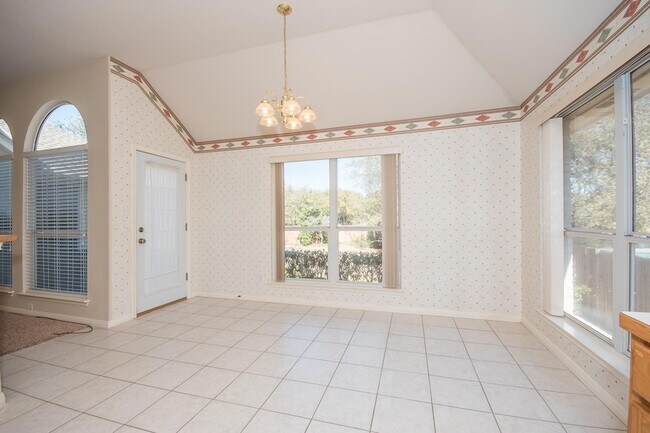 Building Photo - 15808 Chatham Wood Dr