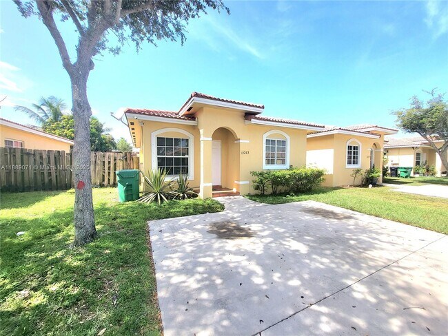 Primary Photo - 12263 SW 214 Ln