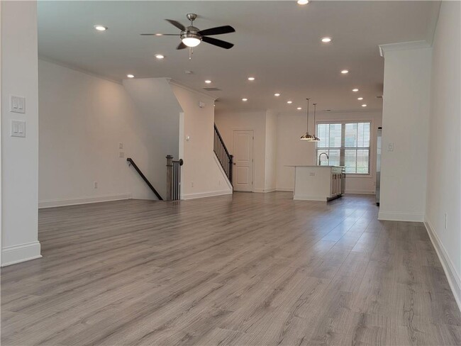 Building Photo - 3691 Ample Ave