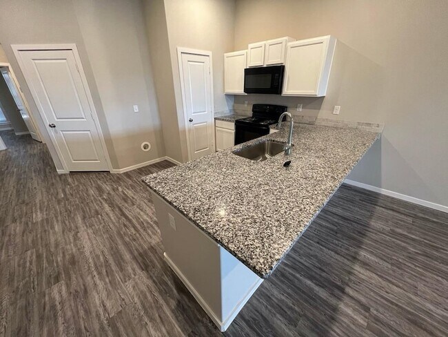 Building Photo - 2125 N Texas Ave