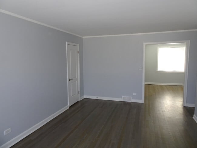 Building Photo - Braeside Apartments
