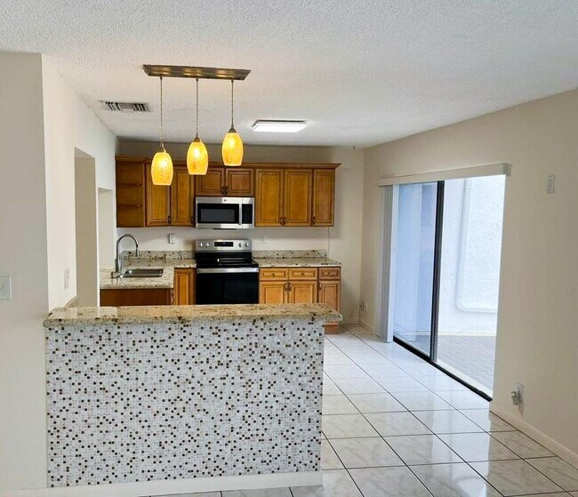 Building Photo - 3094 Bermwood Ln
