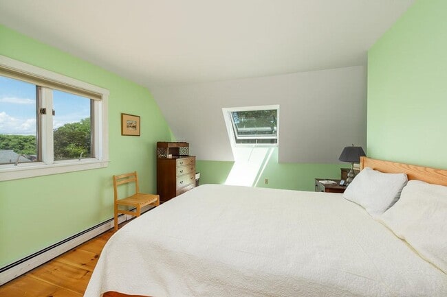 Building Photo - Gorgeous Harpswell Waterfront Property for...