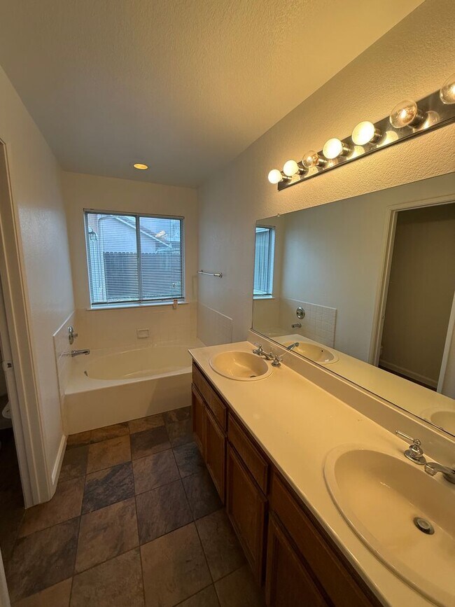 Building Photo - Travis School Distrcit