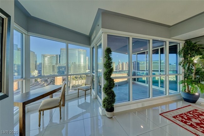 Building Photo - 4575 Dean Martin Dr