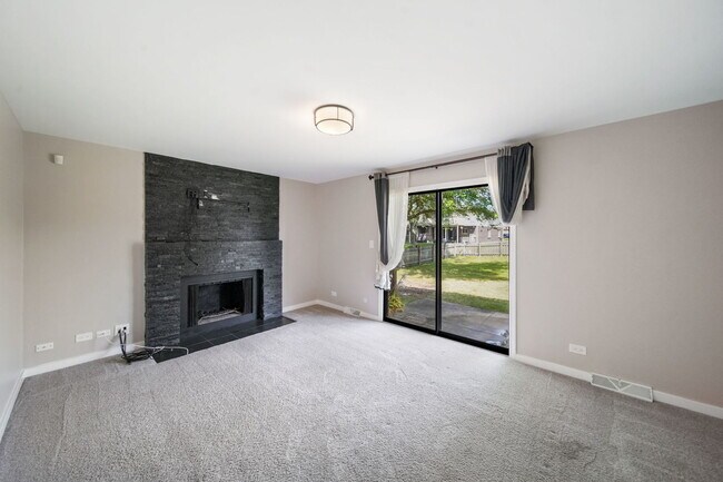 Building Photo - 309 Starling Ct
