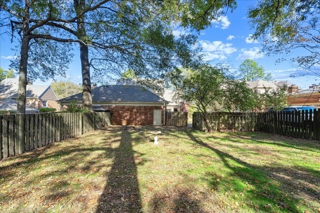 Building Photo - 7215 Plantation Cir