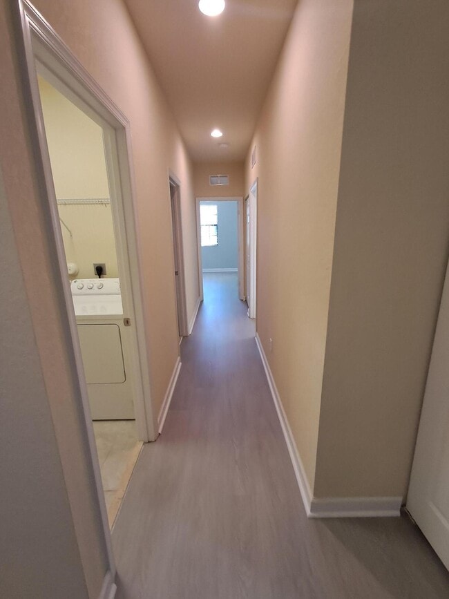 Building Photo - 10312 Wellington Parc Dr