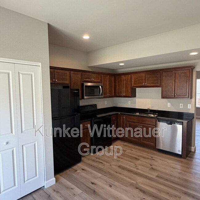 Building Photo - 328 Coral Sea Way