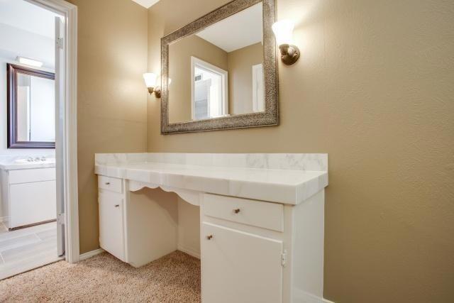 Building Photo - 5815 Sandhurst Ln