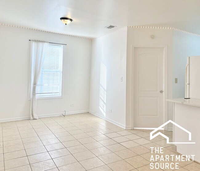 Building Photo - 1900 S Throop St