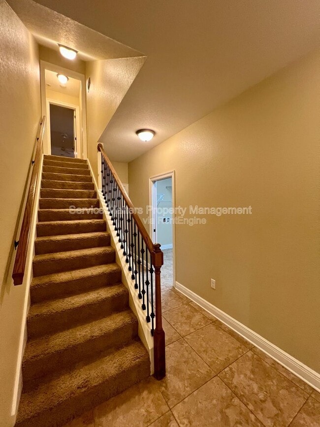 Building Photo - 2926 Greystone Dr