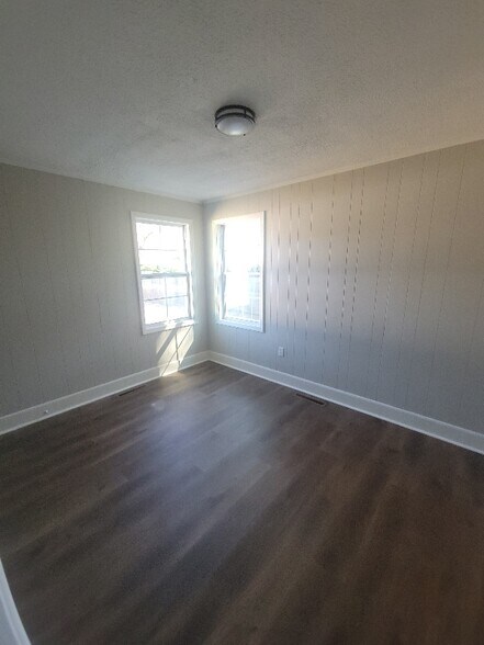 Building Photo - 123 Legette St