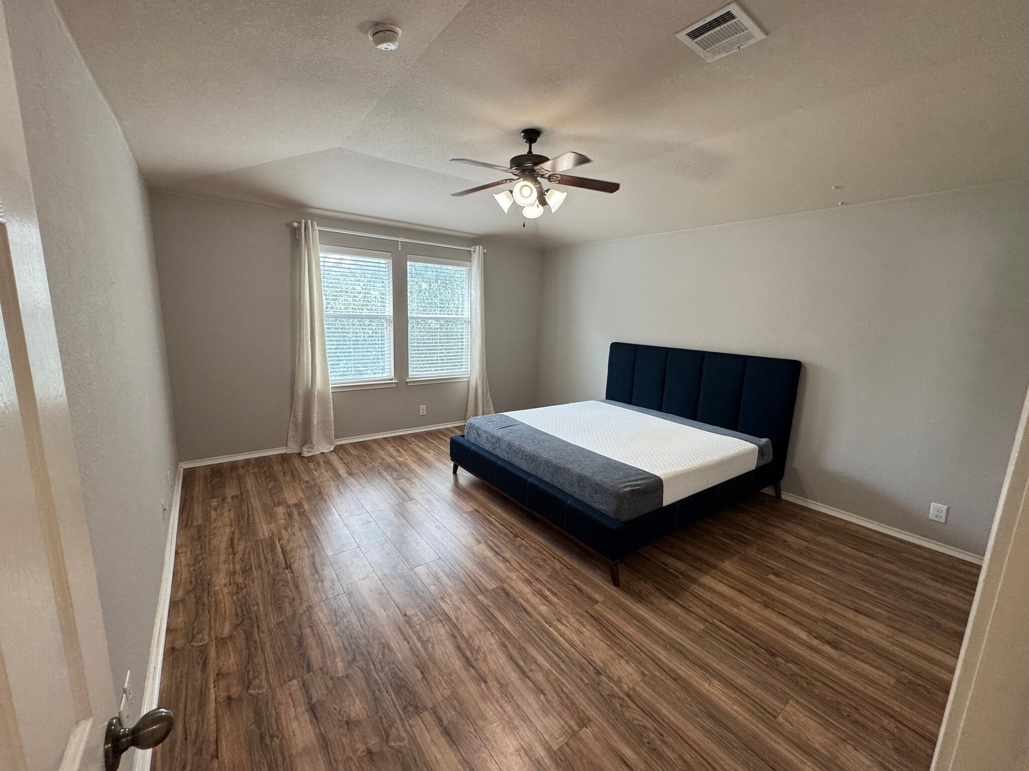 Building Photo - 8716 Wood Stork Dr