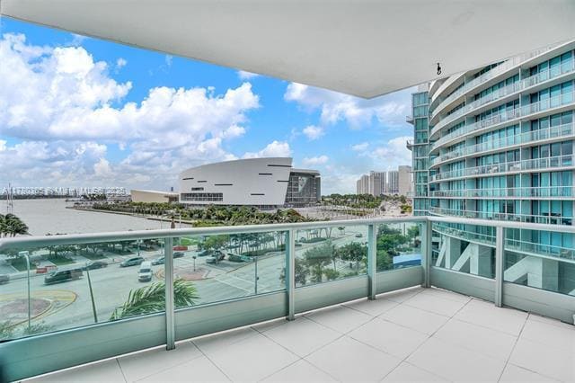 Building Photo - 900 Biscayne