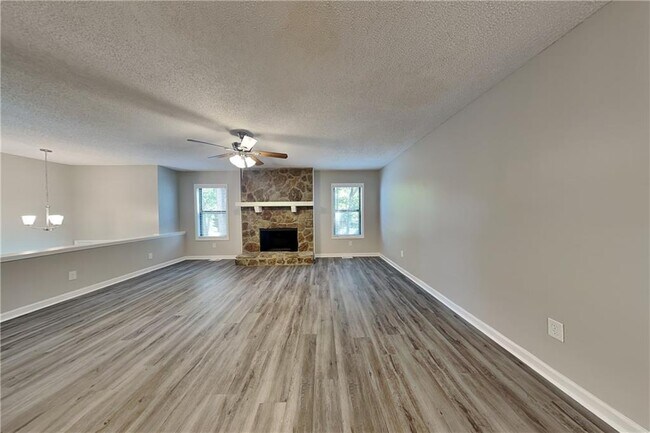Building Photo - 4523 Hickory Grove Dr NW