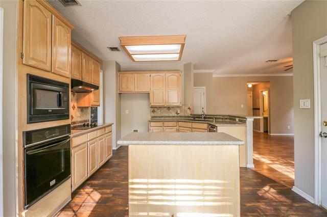 Building Photo - 1703 Foxchase Ln