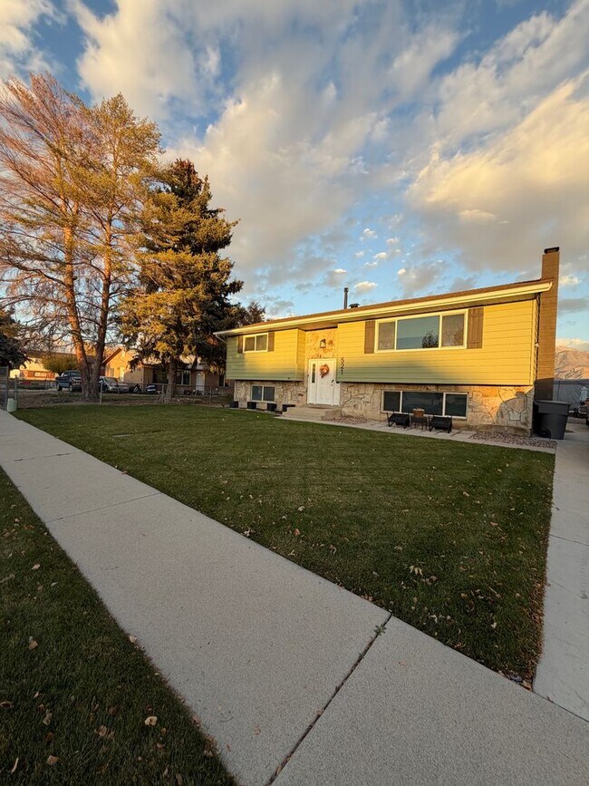 Building Photo - RES_CLOWARD_521