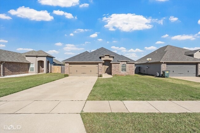 Building Photo - 4008 False River Dr